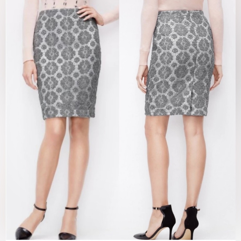 EUC ANN TAYLOR Size 10T Lace Floral Straight Pencil Lined Skirt Gray
